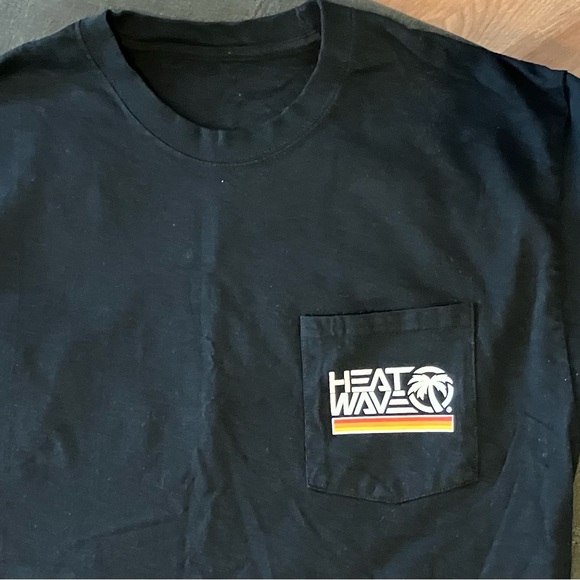 Heatwave t shirt with front pocket - Picture 2 of 3